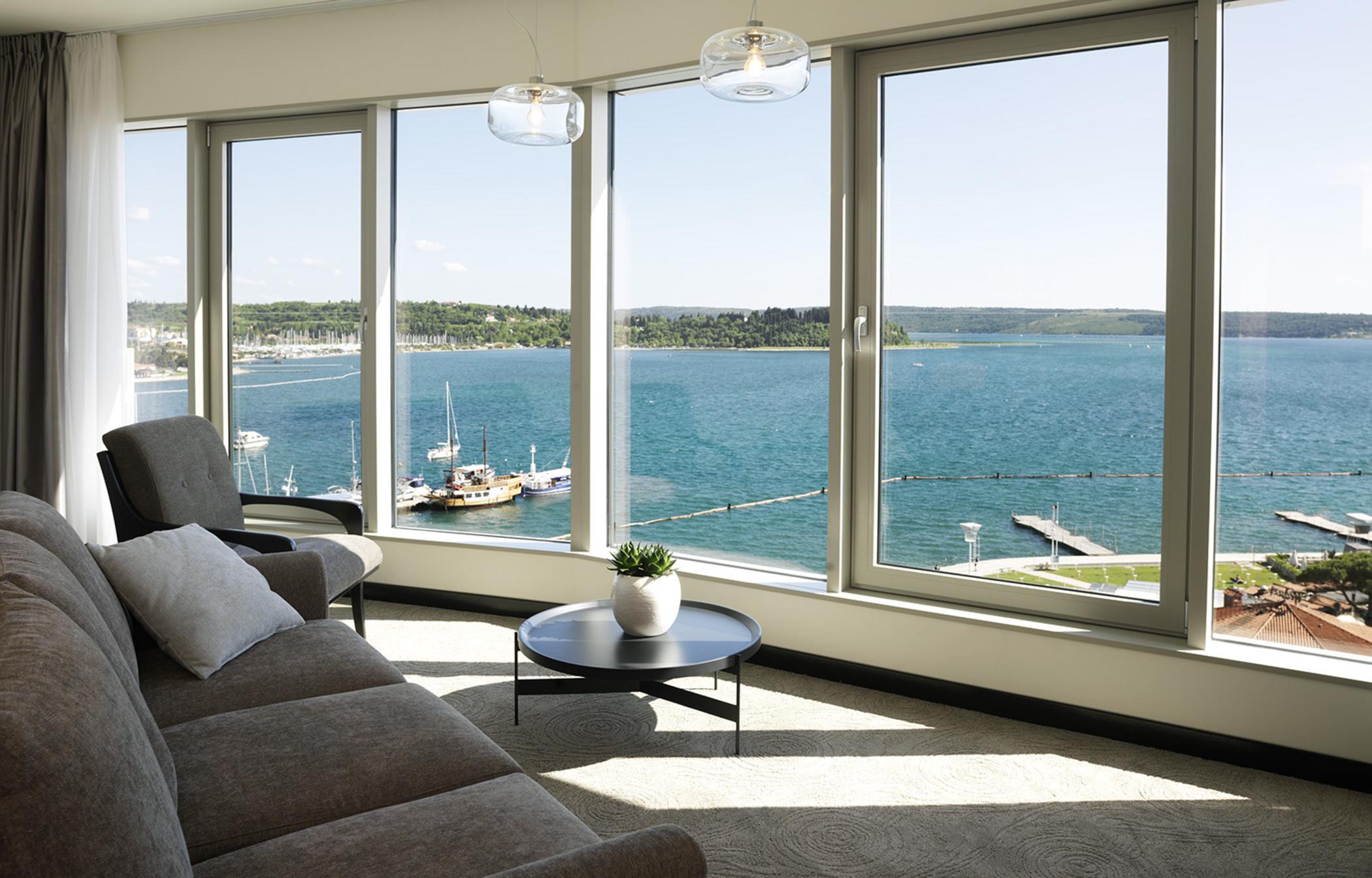 Hotel Slovenija - Terme & Wellness Lifeclass Portorož Eksteriør billede A view of the Lake from the hotel