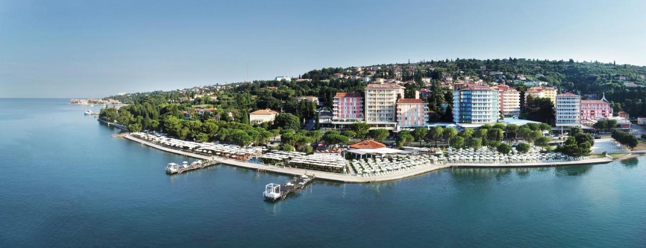 Hotel Slovenija - Terme & Wellness Lifeclass Portorož Eksteriør billede View of the resort