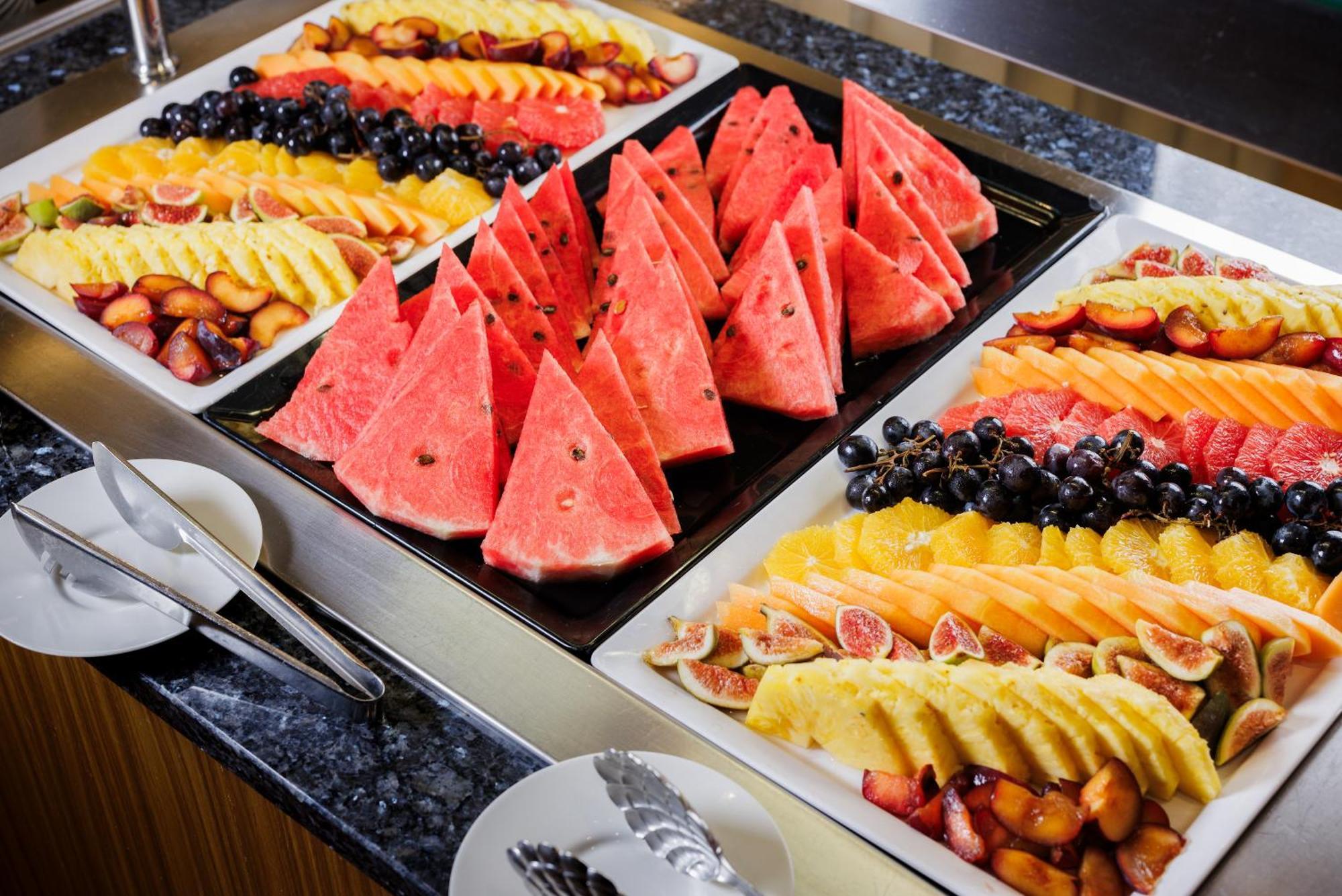 Hotel Slovenija - Terme & Wellness Lifeclass Portorož Eksteriør billede Fruit salad