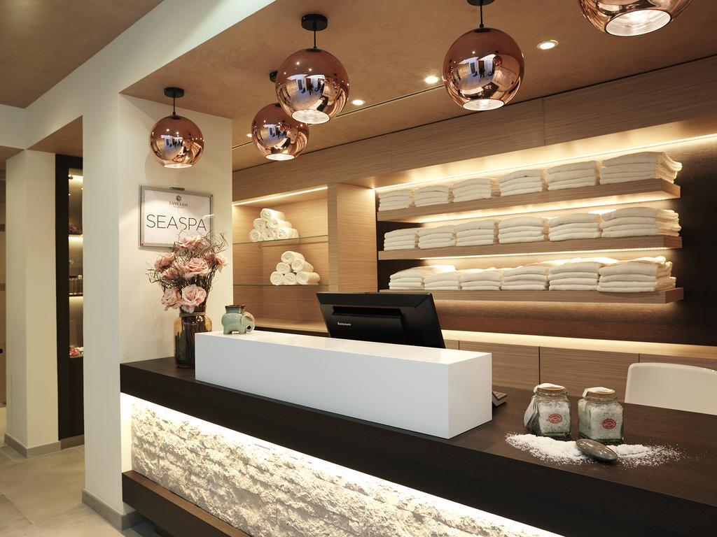 Hotel Slovenija - Terme & Wellness Lifeclass Portorož Eksteriør billede Reception desk at a spa